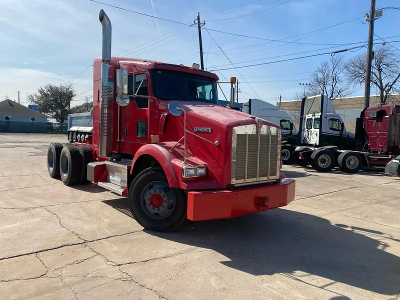 Kenworth T800 day cab